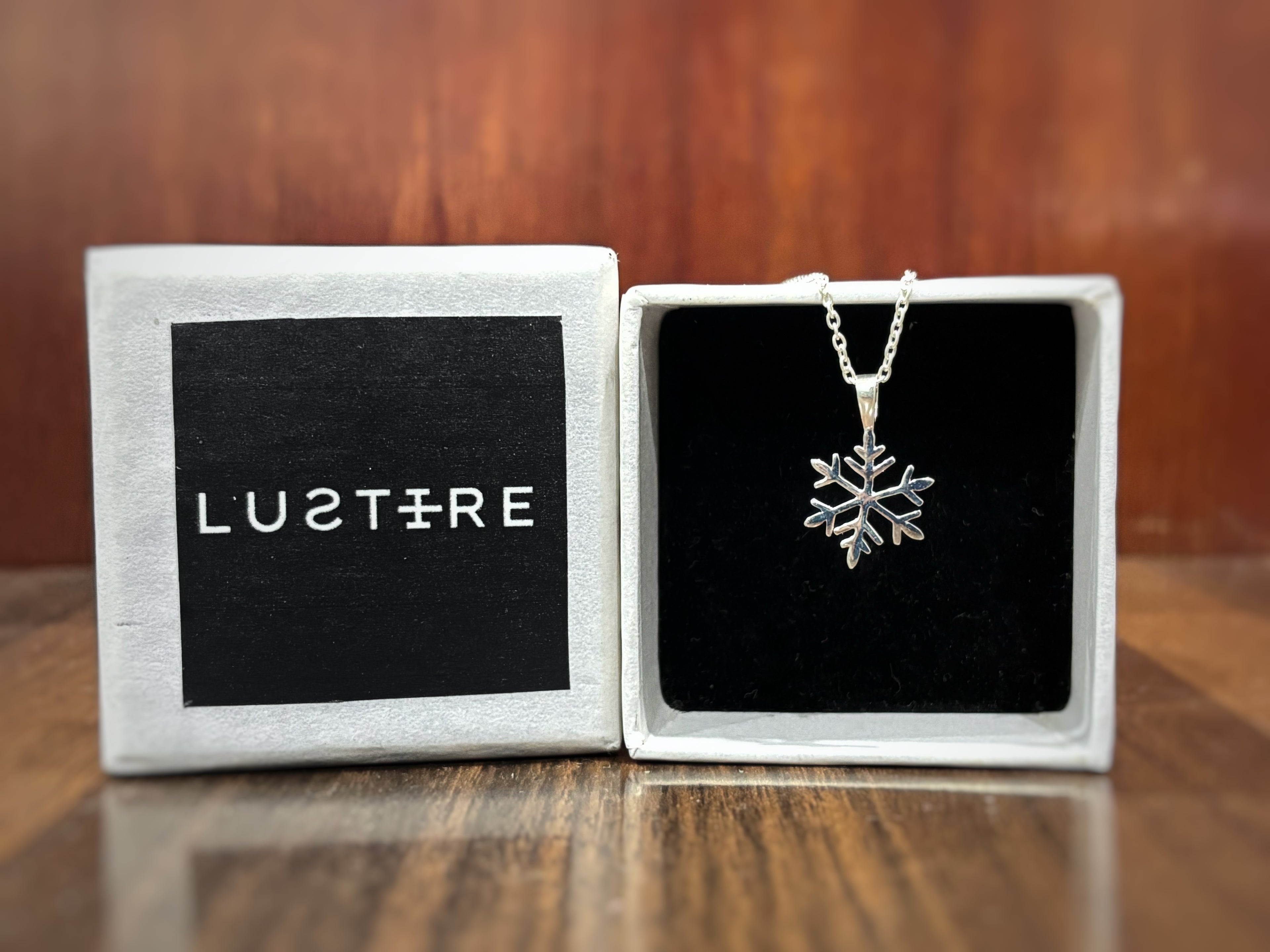 Snowflake 925 sterling silver unisex pendant with chain