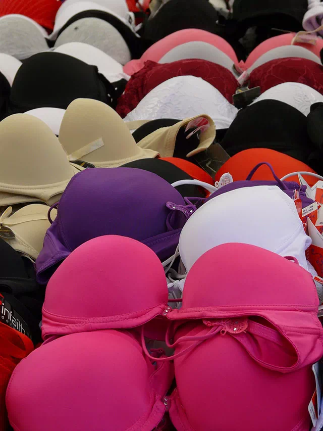 Does wearing padded bra causes breast cancer?
